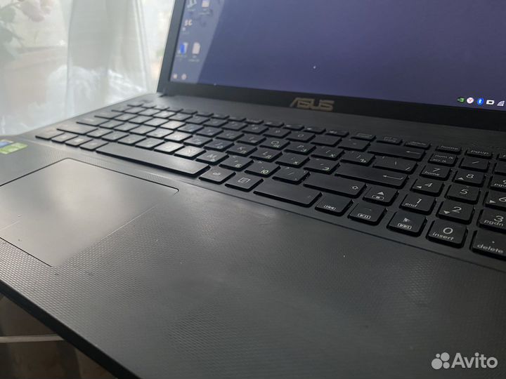 Ноутбук asus x552m