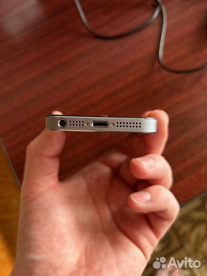 iPhone 5S, 32 ГБ