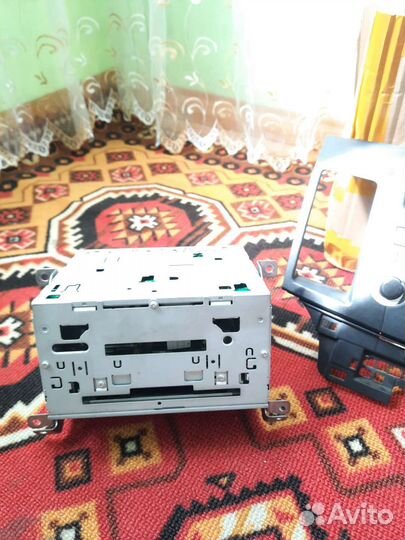 Автомагнитолла штатная Музыкальный центра