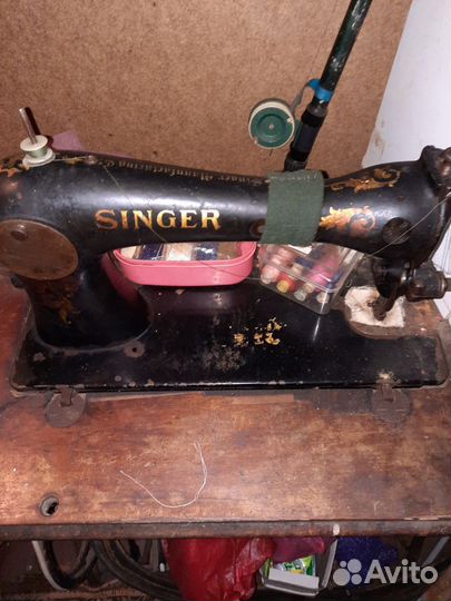 Швейная машина старинная
