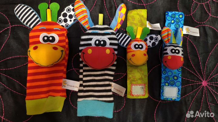 Набор носочки-погремушки и браслеты-погремушки