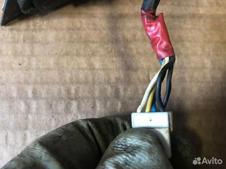 Зеркало боковое правое Mitsubishi Galant 1995