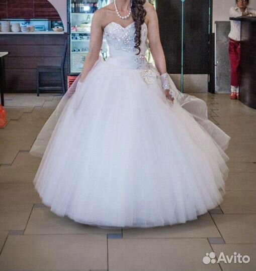 Свадебное платье