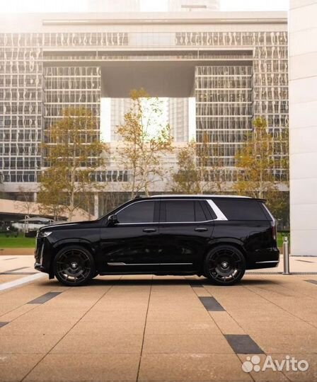 Кованые Диски R22 на Cadillac Escalade