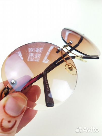 Очки солнцезащитные