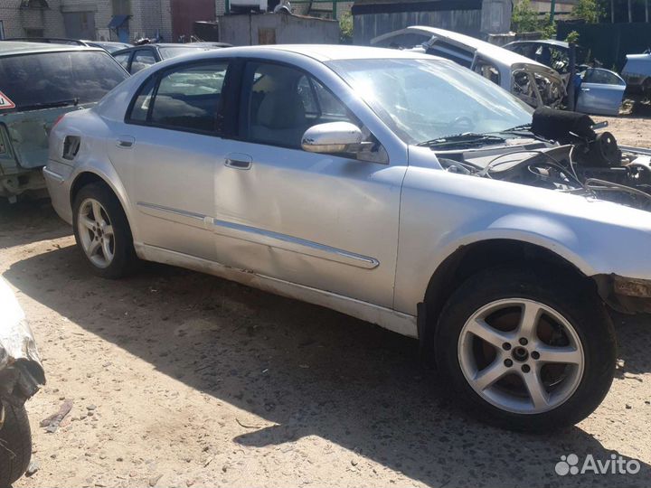 Кузов по частям Brilliance M2