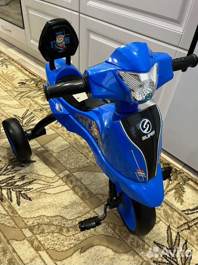 Детский велосипед трехколесный