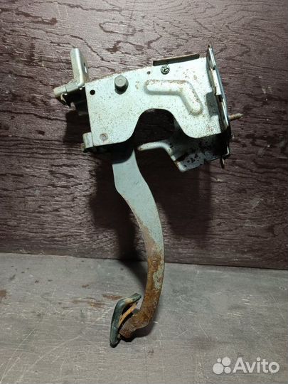 Педаль сцепления Chevrolet Lanos седан A15SMS 2008