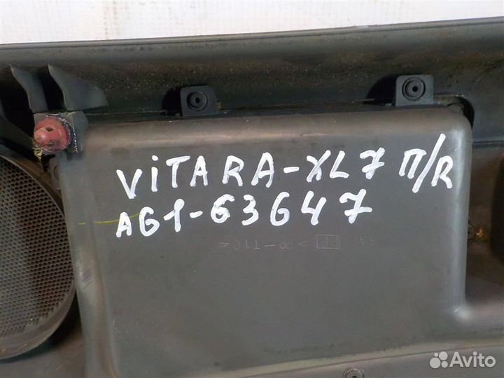 Обшивка двери передней правой Suzuki Grand Vitara