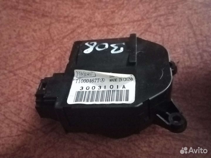 Пежо 308 моторчик заслонки печки