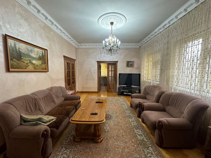 Дом 230 м² на участке 9,2 сот.