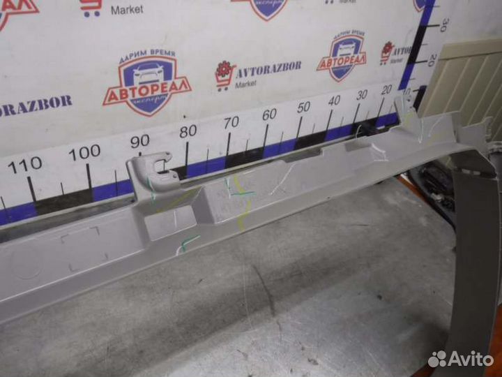 Обшивка багажника задняя левая Mitsubishi Pajero