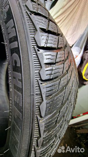 Michelin Alpin 5 255/40 R19 100V