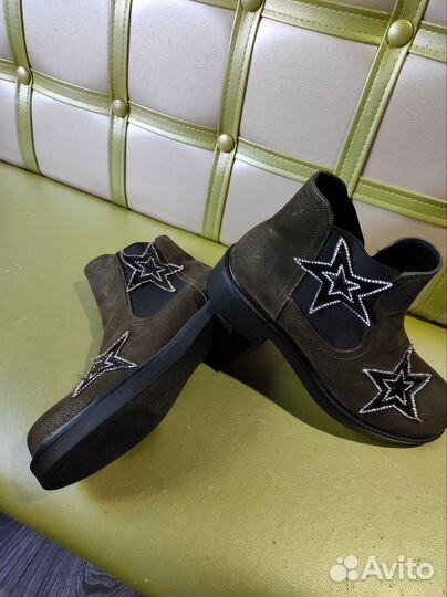 Сапожки женские