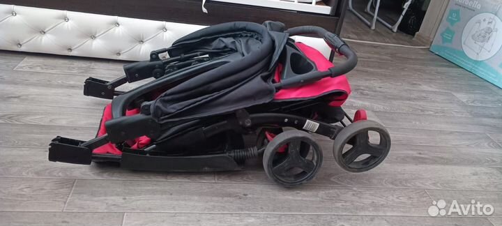 Продам прогулочную коляску