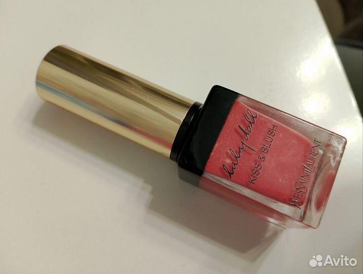 Блеск и румяна Yves Saint Laurent