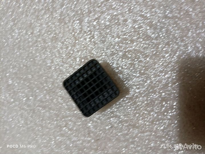 Заглушка накладки Mercedes w221