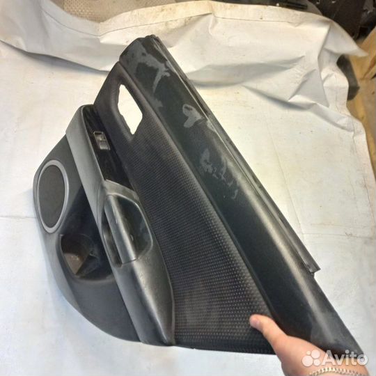 Обшивка двери задняя правая Mazda 3 BK