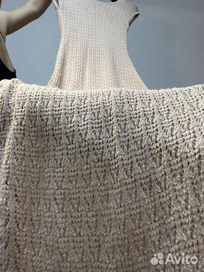 Ажурное прозрачно-бежевое платье