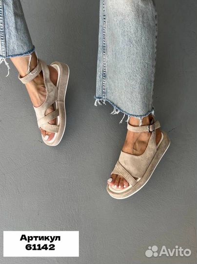 Босоножки женские