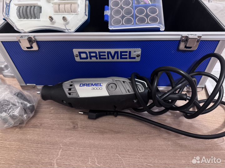 Гравер Dremel 3000 и стойка dremel workstation 220