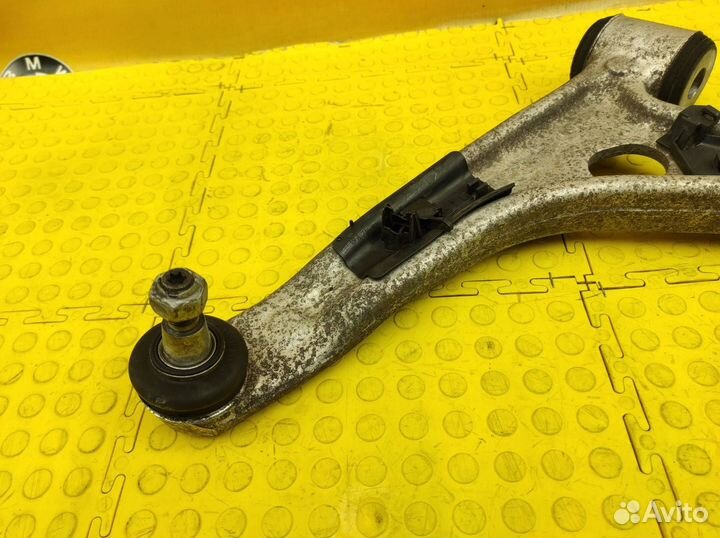 Рычаг передний левый Mercedes-Benz W246 M270.910