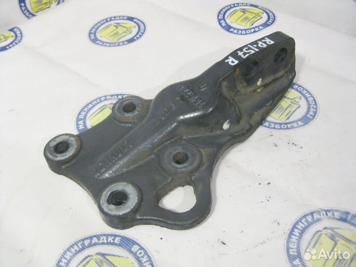 Кронштейн двс задний правый 5010532385 renault tru