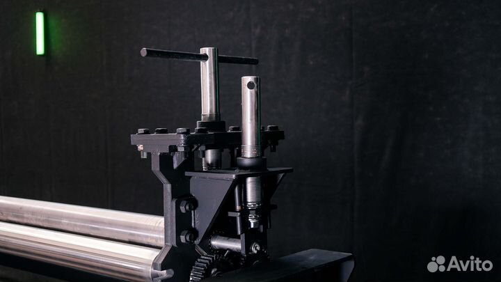 Трехвалковый листогиб / Вальцы / RM 1300x0,8