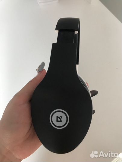 Беспроводные наушники