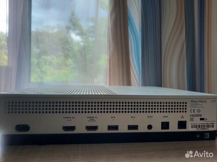 Xbox one s 1tb с играми