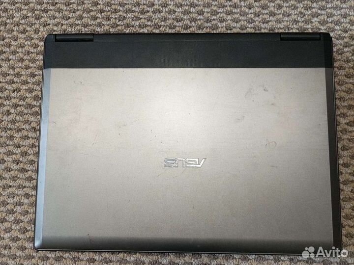 Ноутбук asus