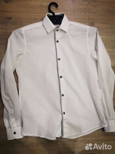 Рубашка белая