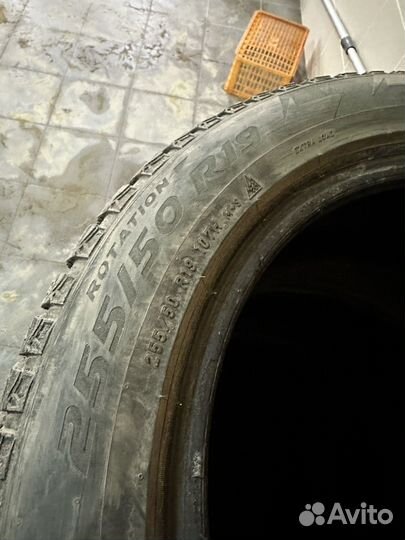 Pirelli Ice Zero 2 255/50 R19