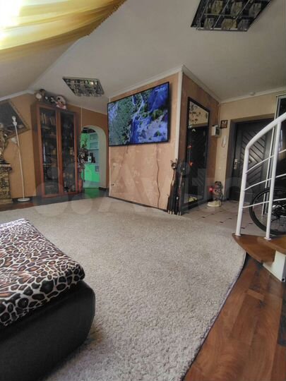 3-к. квартира, 135 м², 6/7 эт.