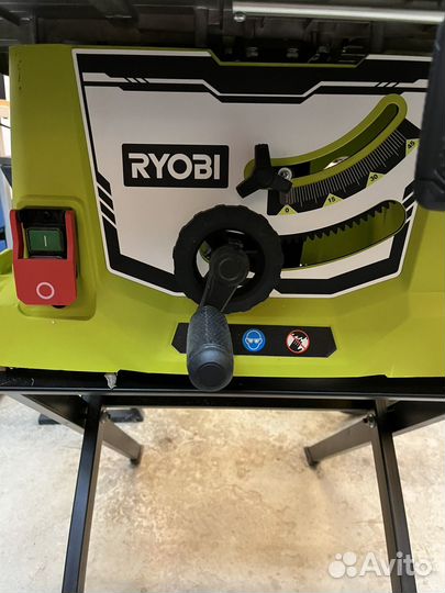 Распиловочный станок Ryobi RTS1800ES-G