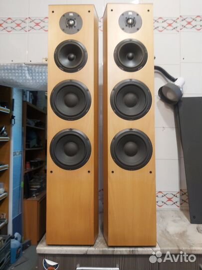 Колонки JBL XTi 80 Дания