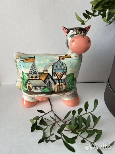 Авторская корова из фарфора