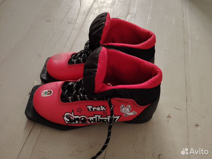 Лыжные ботинки