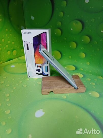 Samsung Galaxy A50, 4/64 ГБ