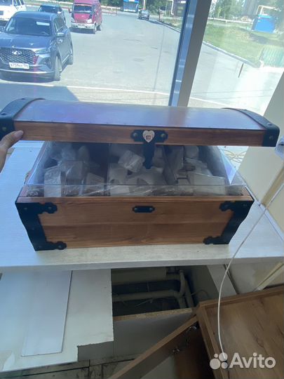 Сундук деревянный