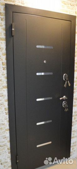 Дверь входная металлическая новая