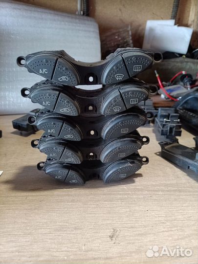 Блок кнопок кондиционера Ford Focus 1 98ag19a945bg