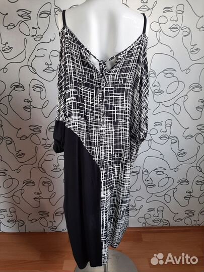 Платье ассиметричное чёрно-белое с аппликацией