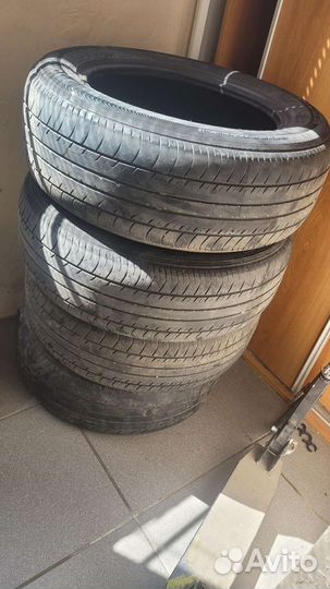 Yokohama dB Decibel E70 215/60 R16