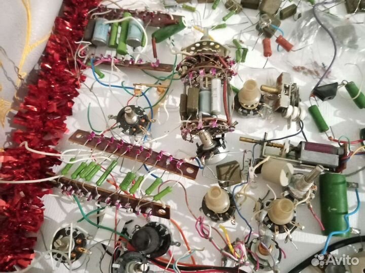 Радиодеталь резисторы и диоды