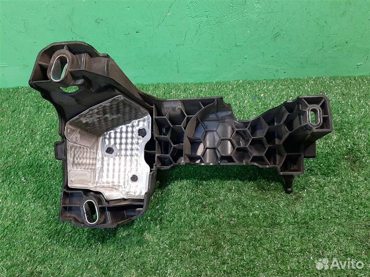 Кронштейн впускного коллектора Ford Kuga CBV 2011