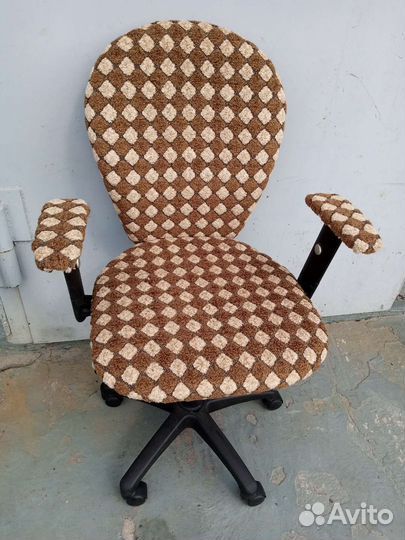 Компьютерное кресло