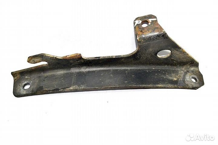 Кронштейн крыла переднего моста, левый DAF XF105