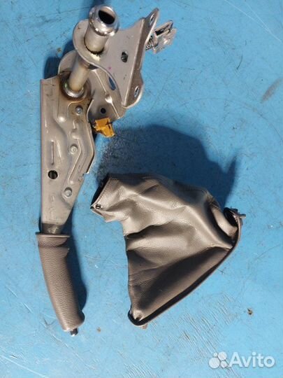 Механизм стояночного тормоза Toyota Land Cruiser