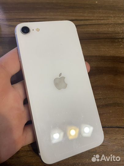 iPhone SE (2020), 64 ГБ